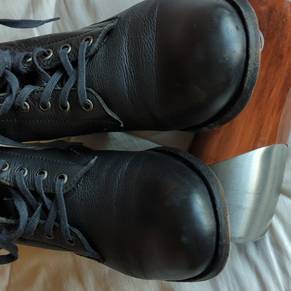 Frye Black Tyler Lace Up Combat Style Boot - gently worn - Picture 6 of 10